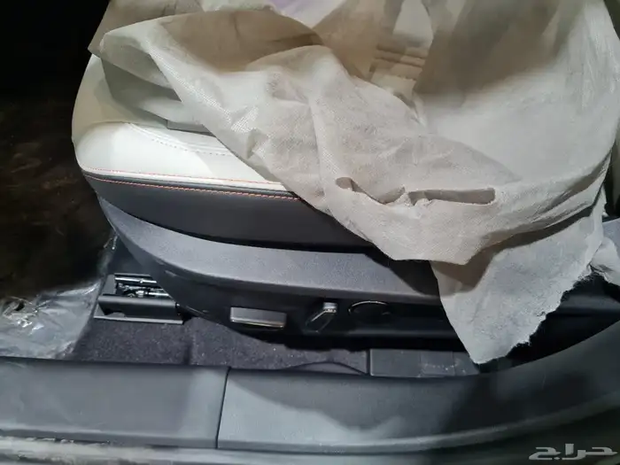 فورد تروس تيتانيوم 6