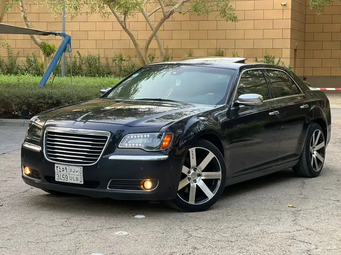 كرايزلر .. 2012 .. فل كامل .. ماشاء الله 0