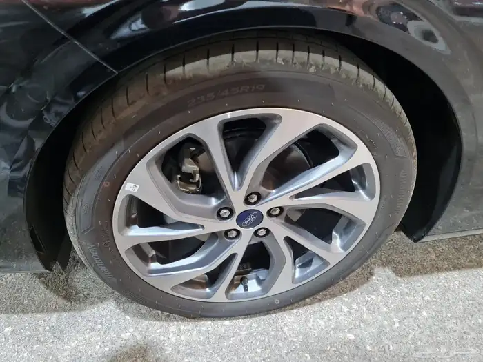 فورد تروس تيتانيوم 15