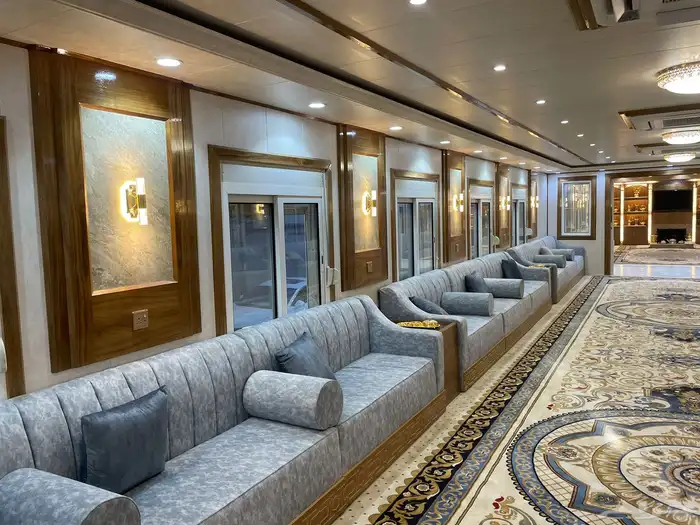 كرفان ملكي 28 12