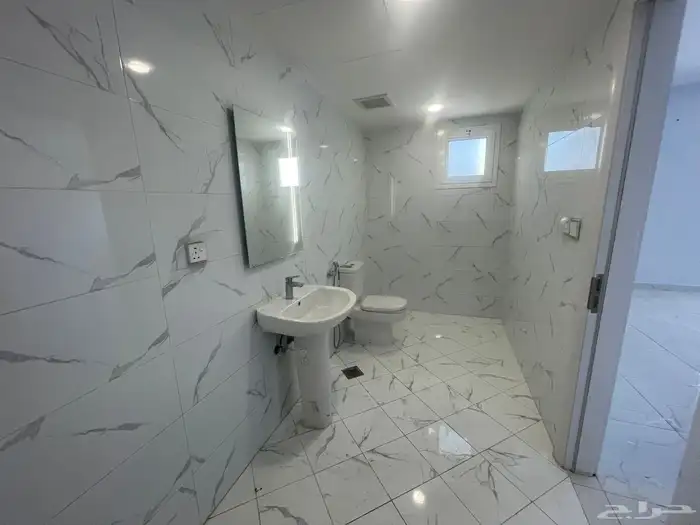 فيلا فاخرة للايجار بمدينة الورود بالطائف 12