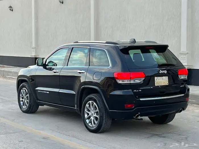 جيب جراند شيروكي ليمتد 2015 (( بحالة ممتازة )) 23