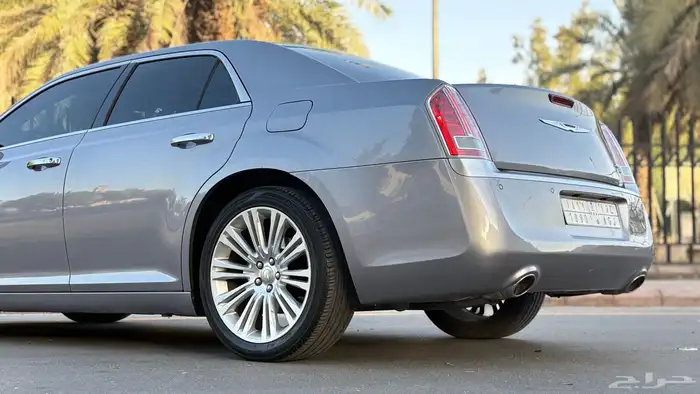 كرايسلر C300 2014 اكزاكتف ( ممشى قليل ) 6