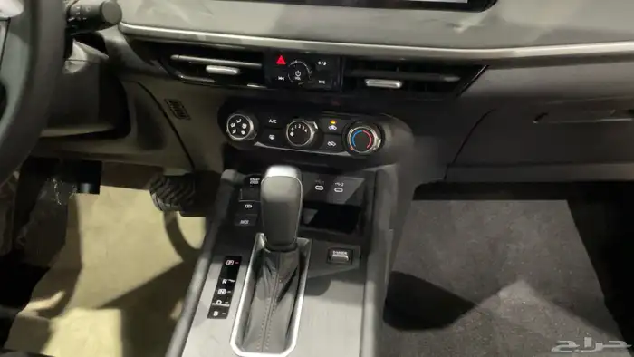 نيسان كيكس 2025 ستندر 8