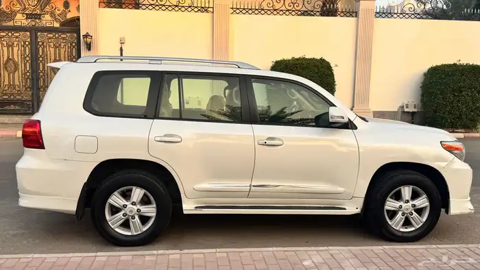 لاندكروزر 2012 7