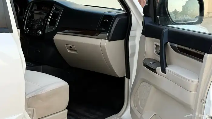جيب باجيرو 2020 GLS - V6 18