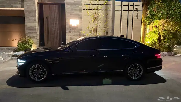 للبيع جنيسس 2022 1