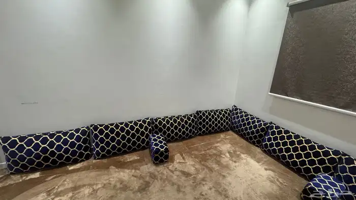 مساند للبيع نظيفة 1