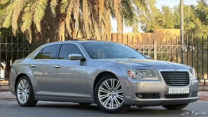 كرايسلر C300 2014 اكزاكتف ( ممشى قليل ) 10
