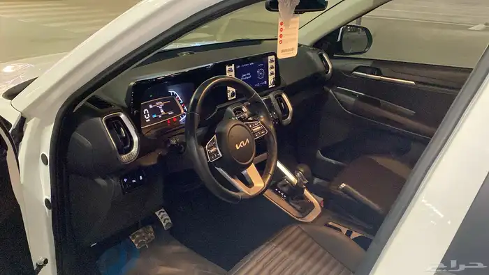 كيا سونيت 2023 نظيفه جدآ 19