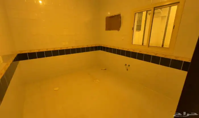 غرفتين وصالة للإيجار حي البوادي 4