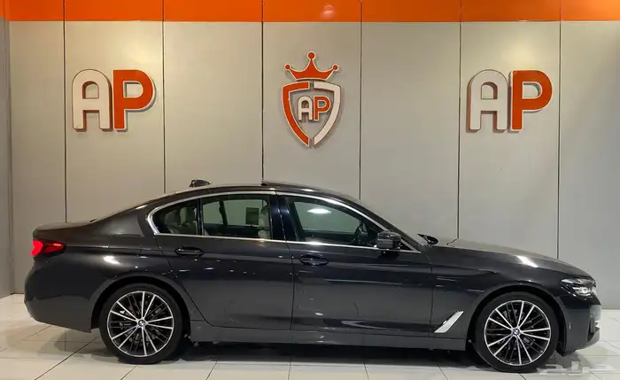 بي ام دبليو 520i 2023 بحالة ممتازة 3