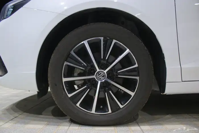 MG 5 الشكل الجديد 2025 5