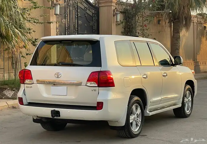 لاند كروزر GXR سعودي 2014 3