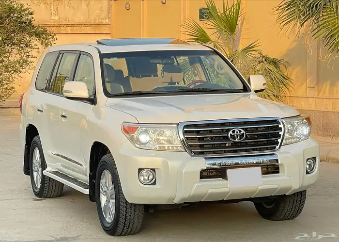 لاند كروزر GXR سعودي 2014 1