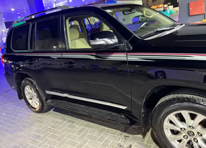 لاندكروزر خليجي 2