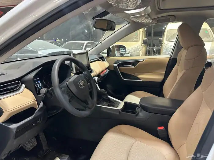 تويوتا راف فور 2025 دبل سعودي فل كامل 5