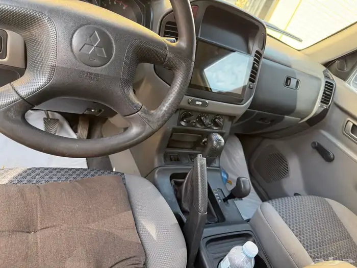 جيب باجيرو موديل 2006 3