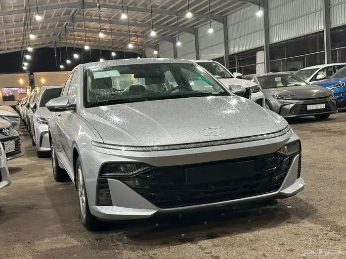 اكسنت استاندر الناغي اللون فضي موديل 2026 1