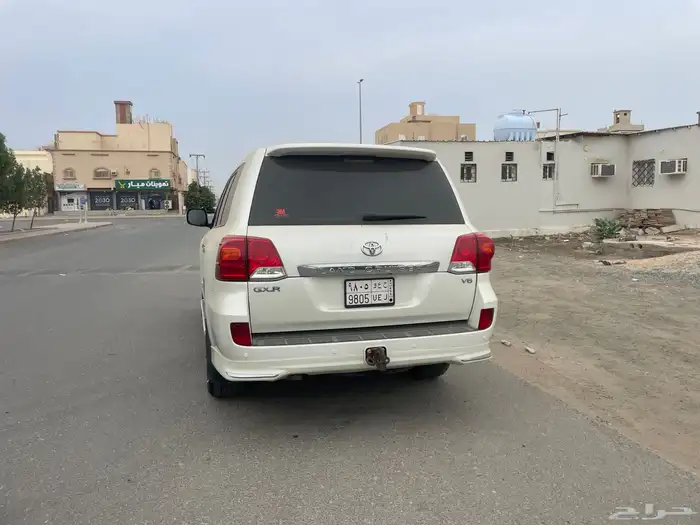 لاندكروزر 6 سلندر 2014 قير عادي GXR 3