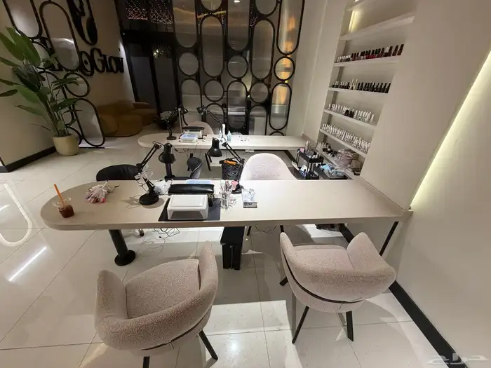 للتقبيل صالون نسائي 10