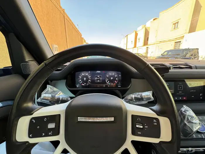 للبيع ديفندر SE موديل 2020 ماشي 70 الف كندا 16