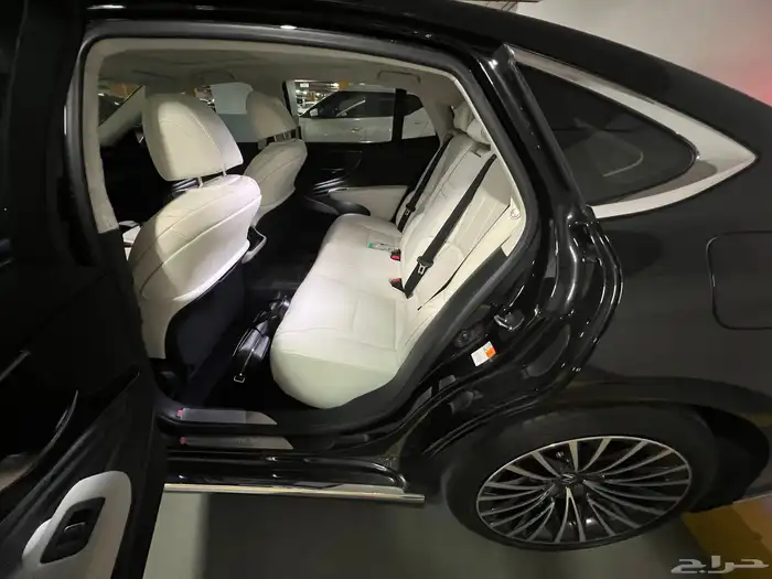 لكزس سعودي LS 2025 بسعر ممتاز 3