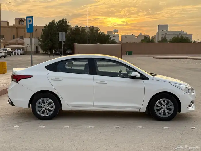 للبيع هيونداي اكسنت 2020 ابيض 3
