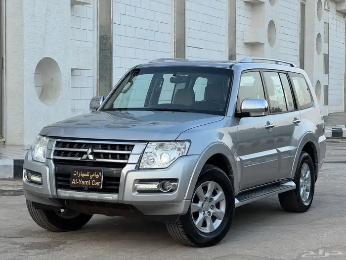 ميتسوبيشي باجيرو 2022 GLS 6