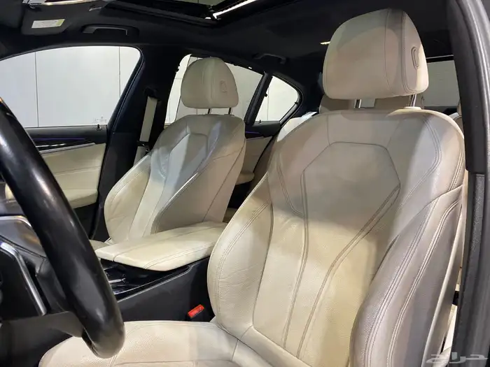 بي ام دبليو 520i 2023 بحالة ممتازة 13