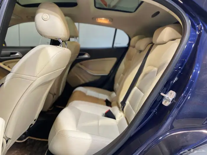 مرسيدس GLA250 2018 بحالة ممتازة 23