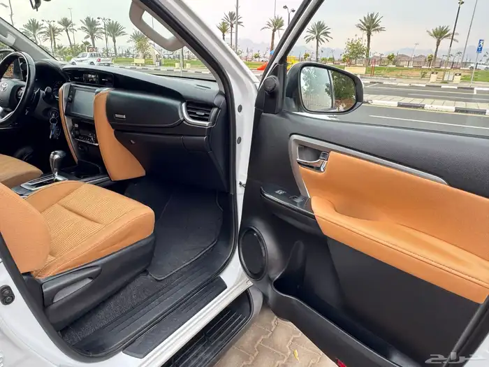 فورتشنر 6 سلندر مديل 2023 19