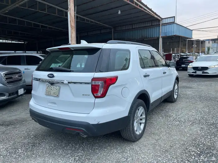 فورد اكسبلور 2016 نظيف جدا 2