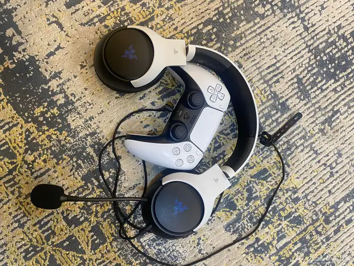 يد و سماعة اصليه تبع سوني5 0