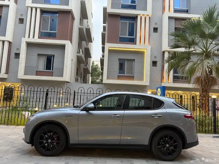 ألفا روميو ستليفو سوبر 2020 مخزن 8