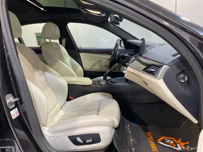 بي ام دبليو 520i 2023 بحالة ممتازة 14