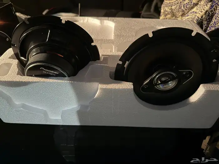 سماعتين بونير 350 واط جديده بحالة الوكالة 1