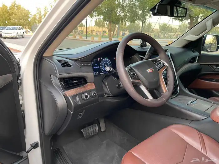 كاديلاك اسكاليد 2016 فل سعودي 22