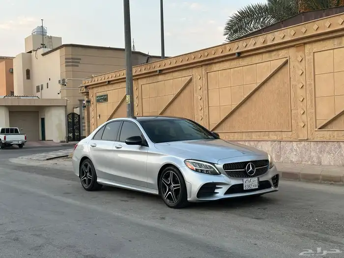 مرسيدس بانوراما C300 2020 فل كامل نظيف للبيع بطاقة جمركية 4