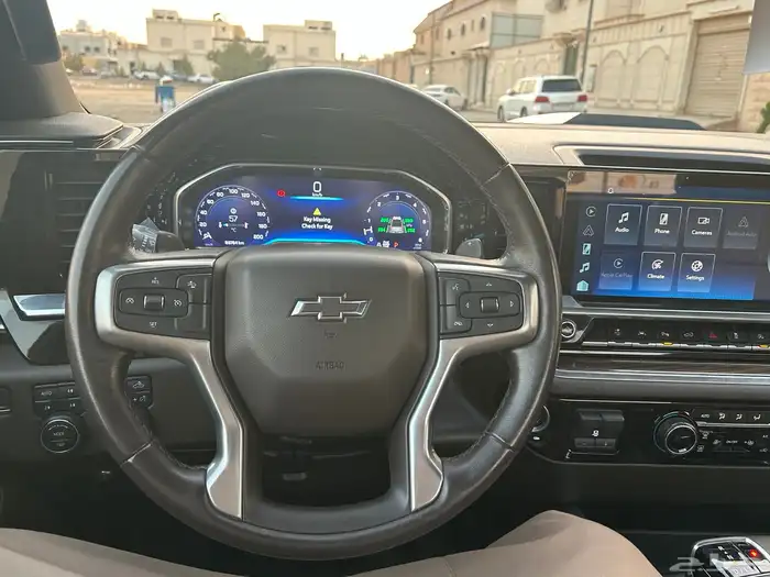 شيفروليه سلفرادو Z71 2022 14