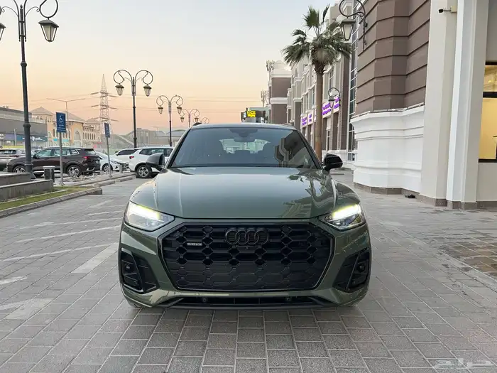 AUDI Q5 2023 S line بلاك اديشن 23