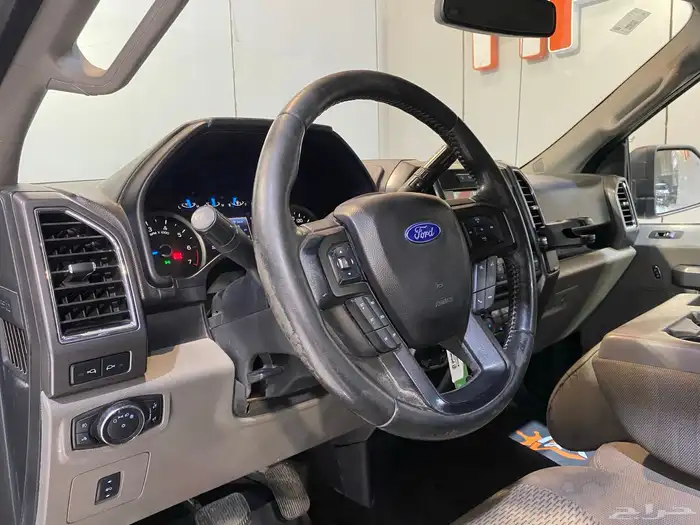 فورد F150 2017 فل كامل بحاله نظيفه جدا 11