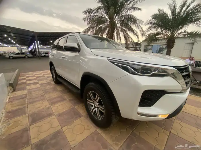 جيب فورتشنر 2023 6سلندر دبل بنزين عداد 34ألف نظيف جدا 6