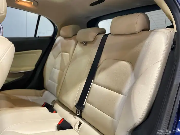 مرسيدس GLA250 2018 بحالة ممتازة 22