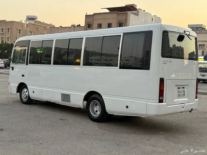 باص نيسان كوستر 2014 ديزل 30 راكب نضيف 12