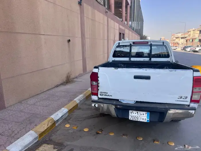 ايسوزو 2013 ديزل مكينه كبيره 4