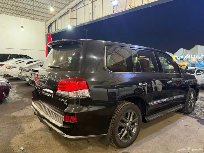 لكزس2014 اسود ماشي قليل .120الف 14