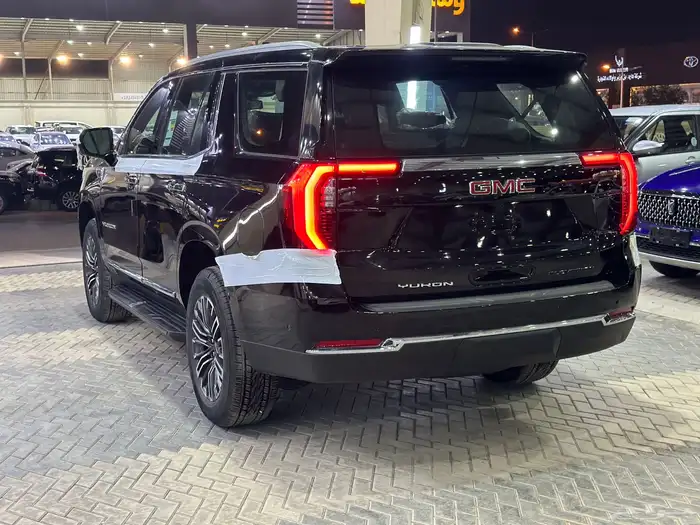 يوكن جي أم سي موديل2025 بدون دبل ثلاجة قصير اقل سعر السوق 5