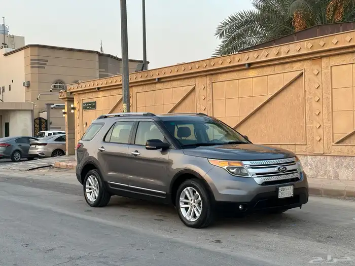 فورد اكسبلورر XLT 2013 فل كامل نظيف للبيع 4