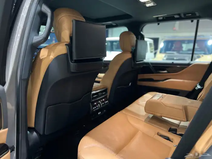 لكزس LX600 BB موديل 2023 14